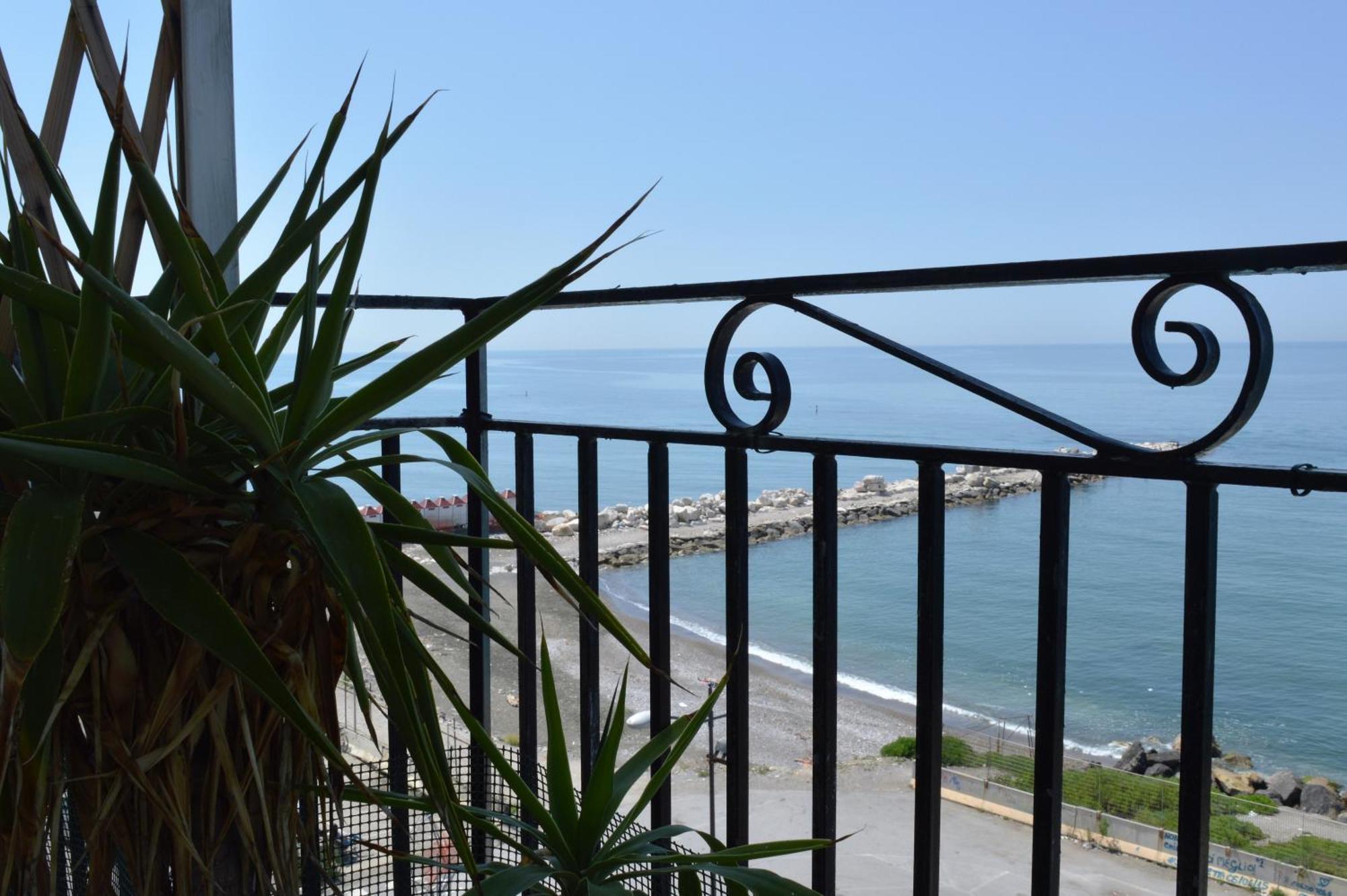 B&B Fronte Del Mare Salerno Exterior foto