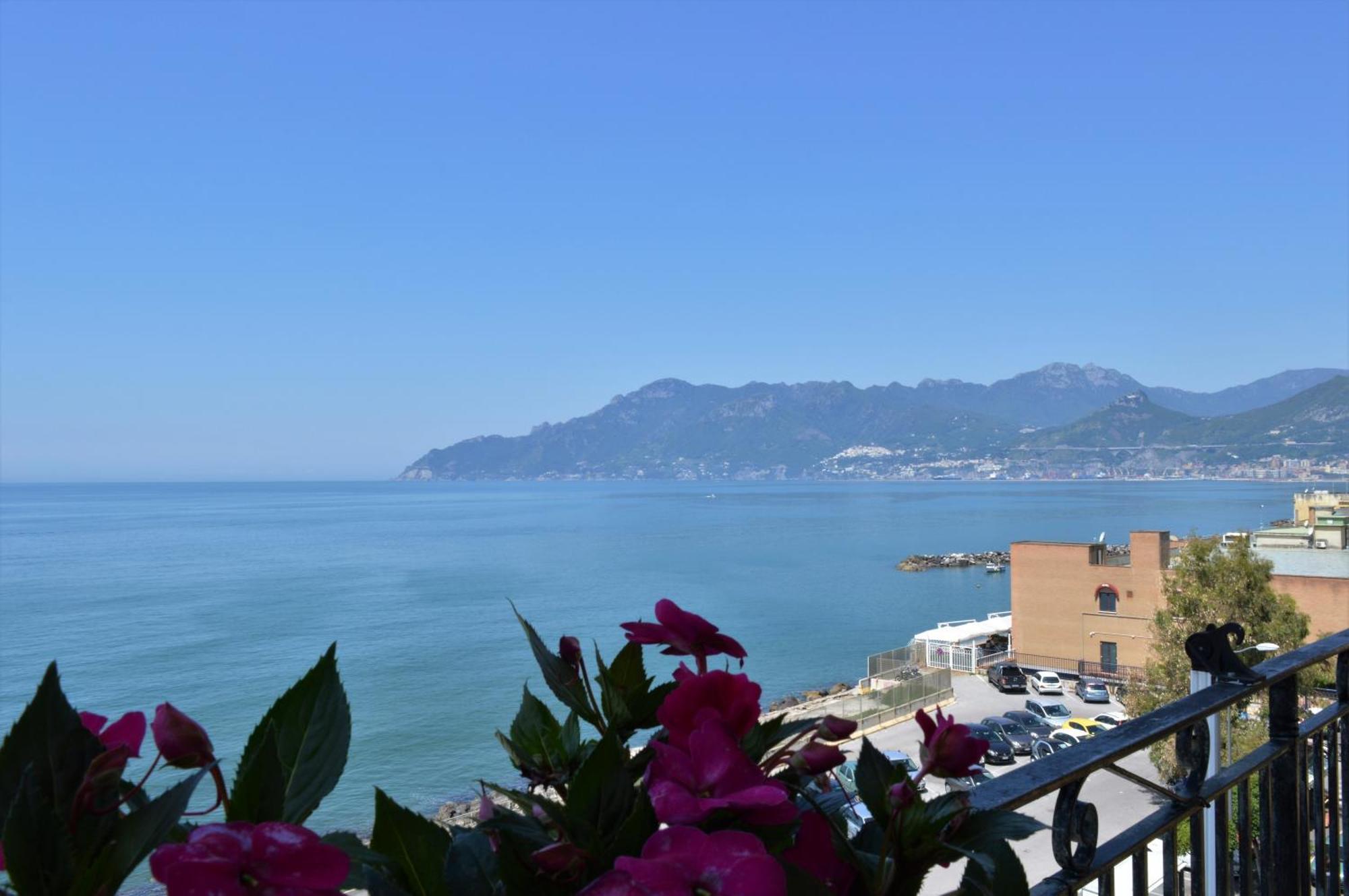 B&B Fronte Del Mare Salerno Exterior foto